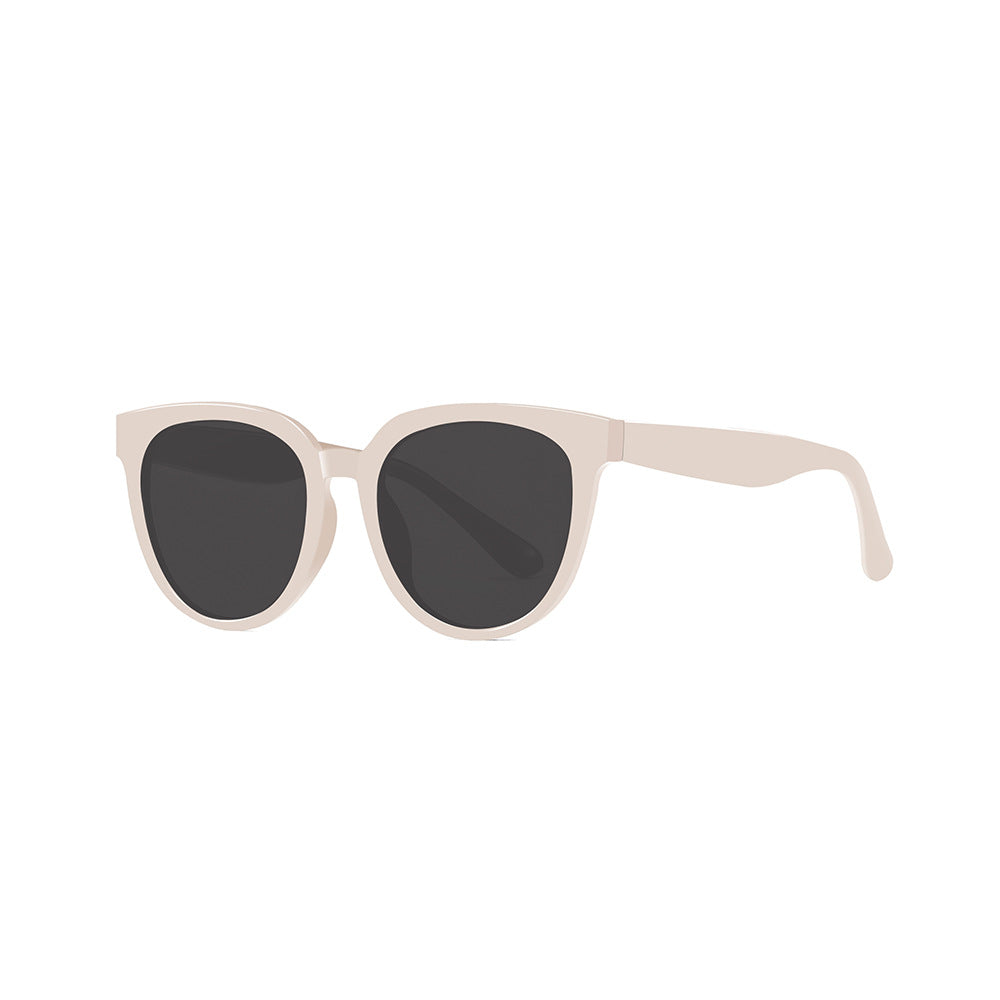 Timeless Cat-Eye Sunglasses with Light Beige Frame - Vintage Elegance for Outdoor Adventures