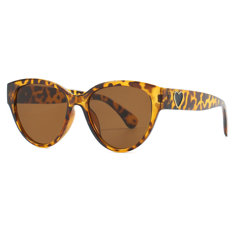 Cat-Eye Sunglasses with Heart Detail: Chic Styles in Multiple Colors