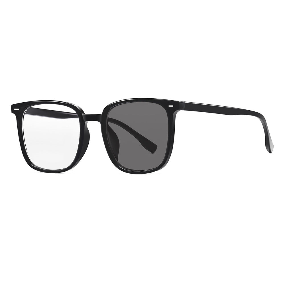 Gafas de sol adaptables de montura cuadrada: bloquean la luz azul y se tintan automáticamente para mayor versatilidad en interiores y exteriores.
