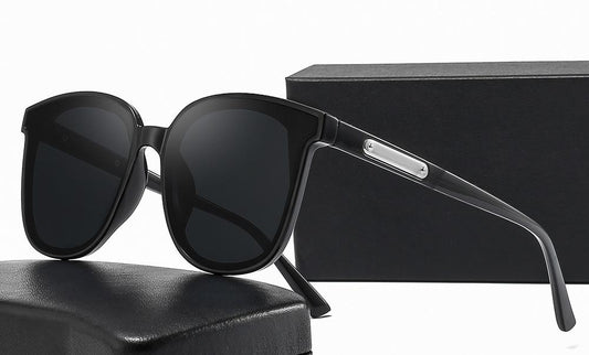 Aurora Sunglasses – Classic UV Protection Sunglasses for Men & Women | Fashionable & Lightweight (Optional Colors)