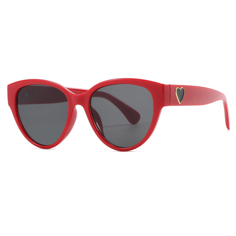 Cat-Eye Sunglasses with Heart Detail: Chic Styles in Multiple Colors