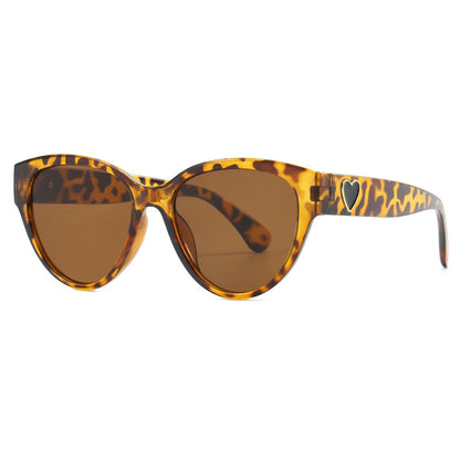 Cat-Eye Sunglasses with Heart Detail: Chic Styles in Multiple Colors