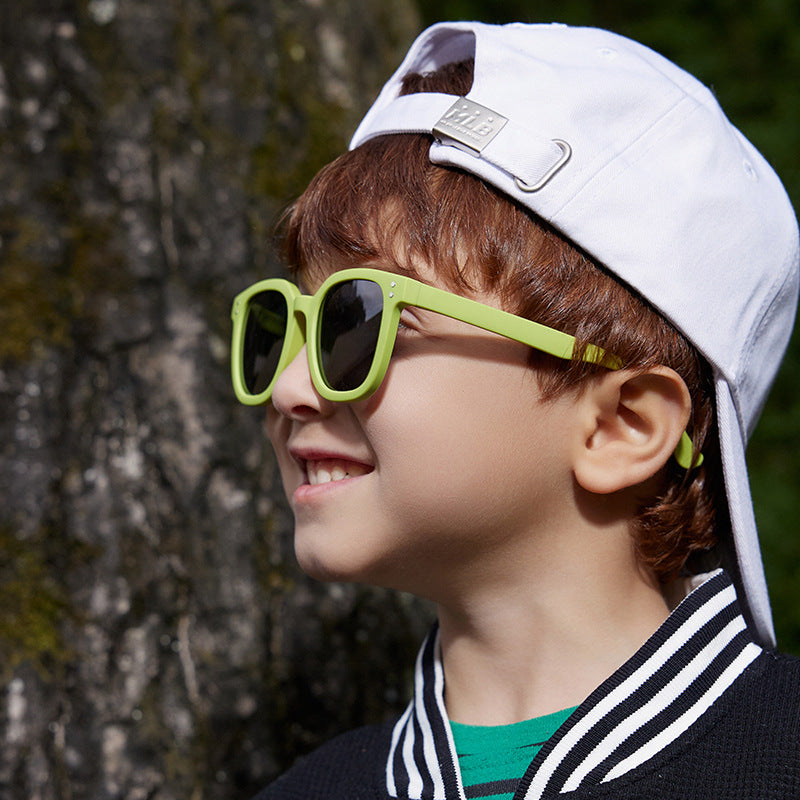 Stylish Square Kids Sunglasses - Fashionable Shield for Little Explorers